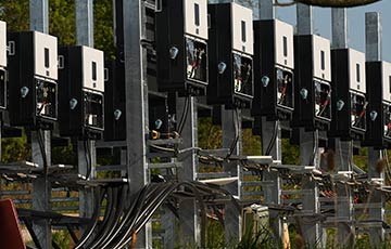 Pittsburgh Airport Solar Inverter